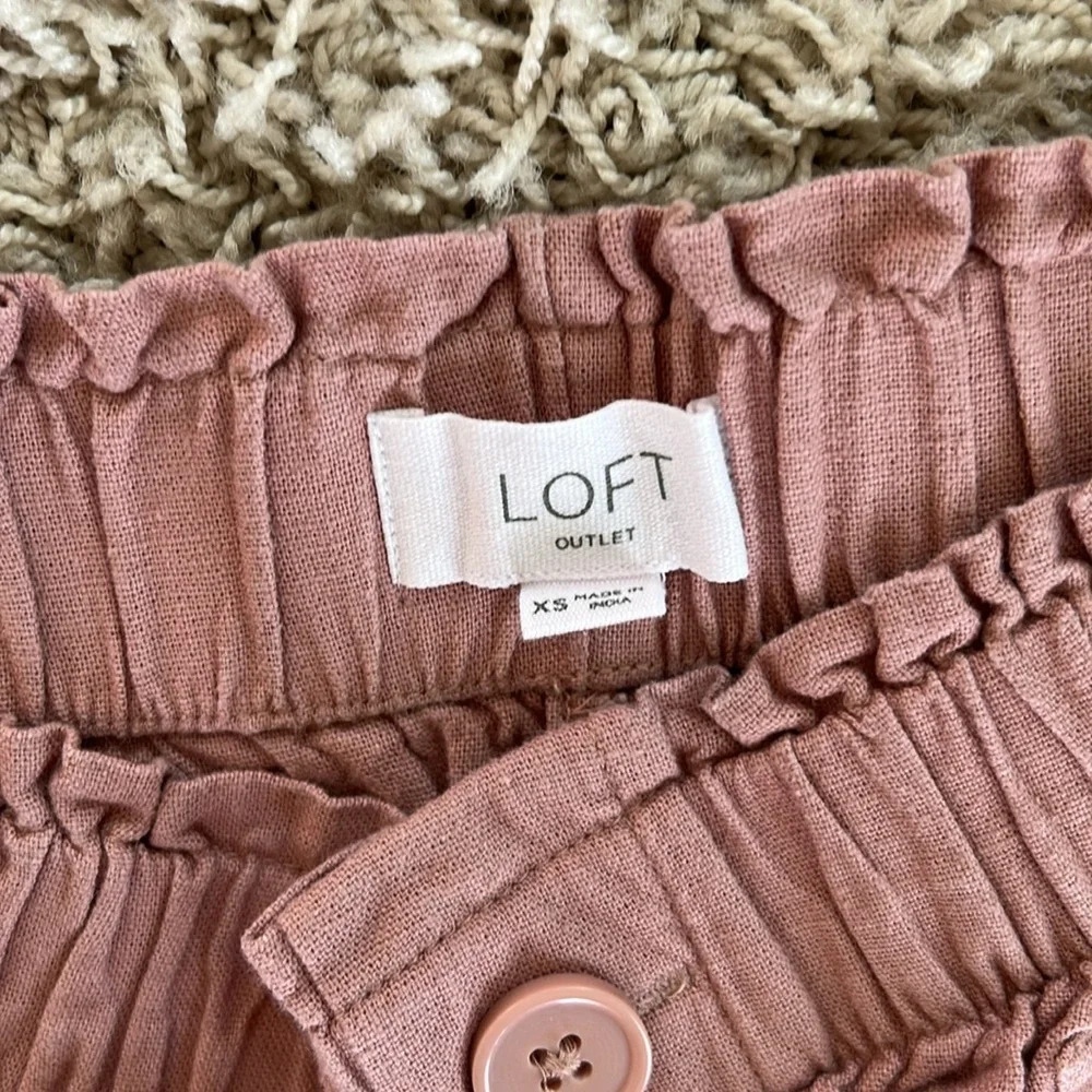 LOFT Women’s XS Pink Shorts With Pockets - Picture 3 of 3